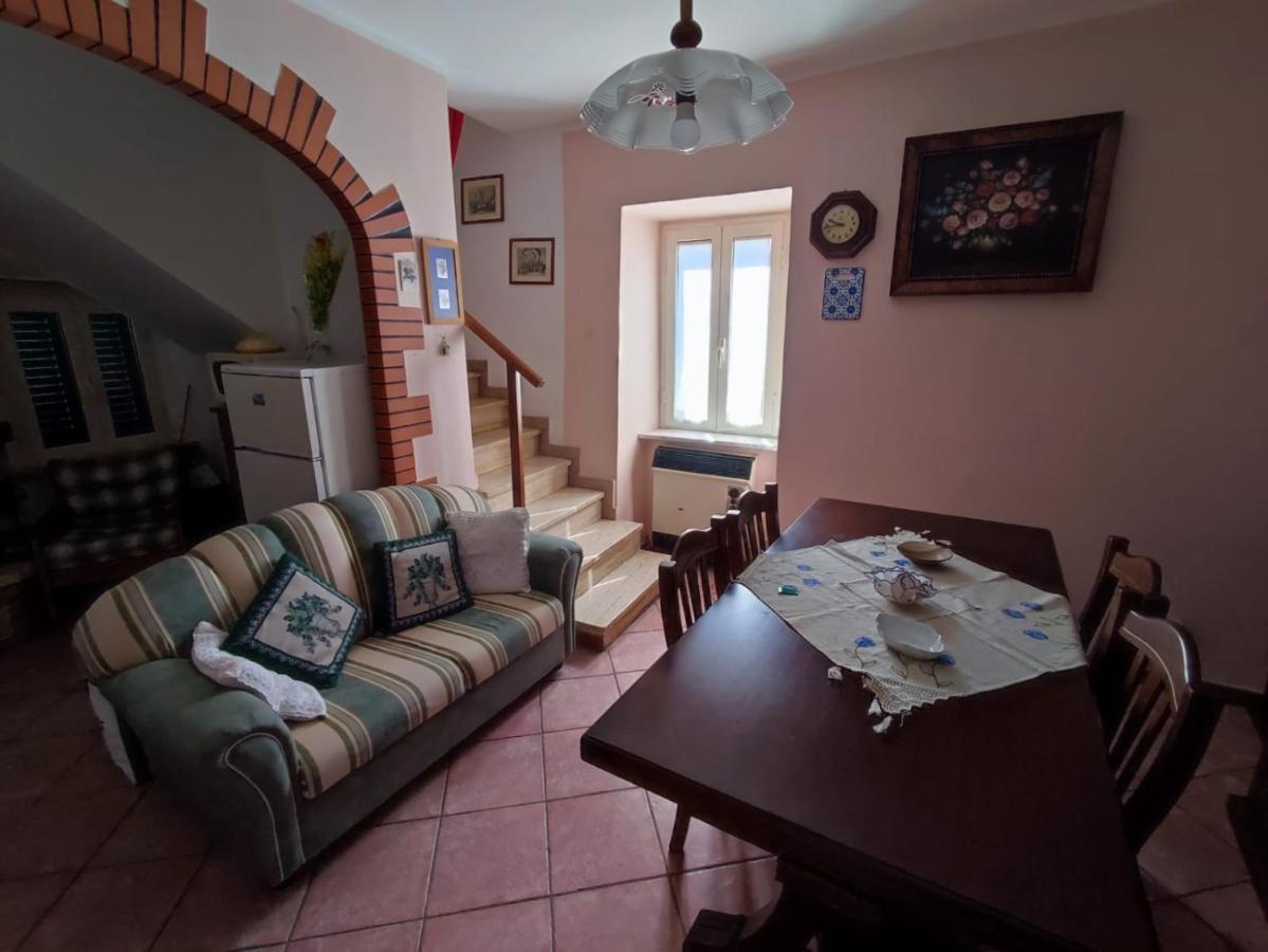 Casa Vacanza Nonna Maria Calvi dell' Umbria Bagian luar foto